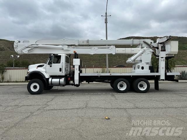 International 7400 Kita