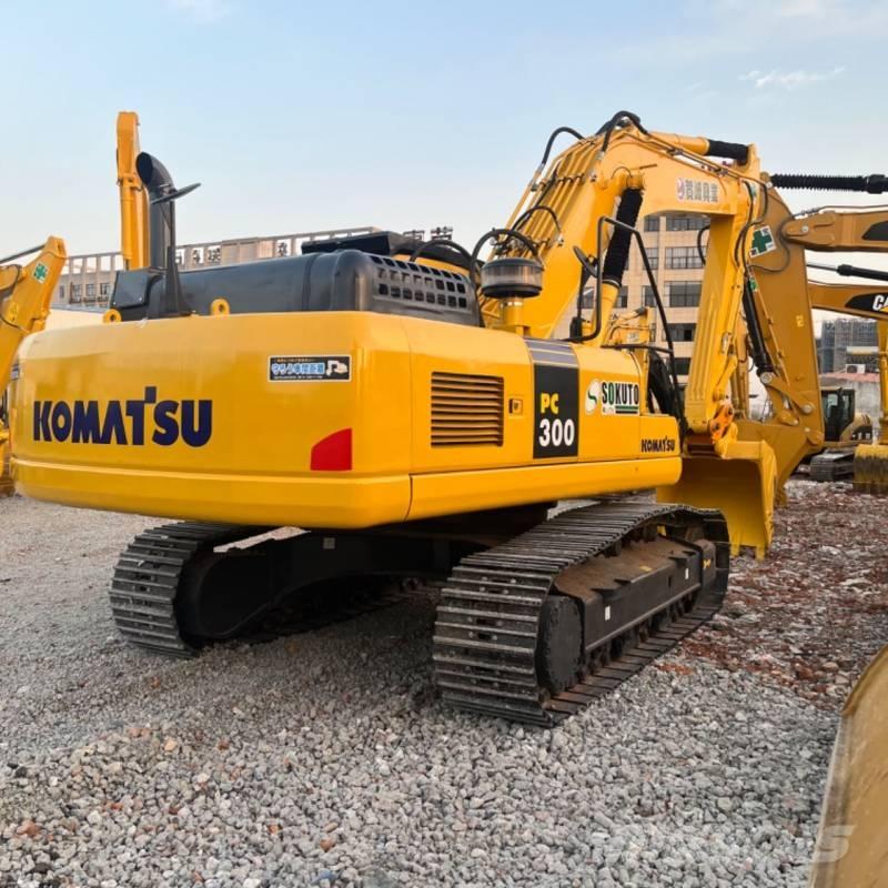 Komatsu PC 300 Vikšriniai ekskavatoriai