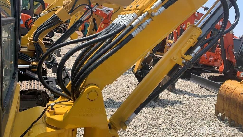 Komatsu PC 40 Vikšriniai ekskavatoriai