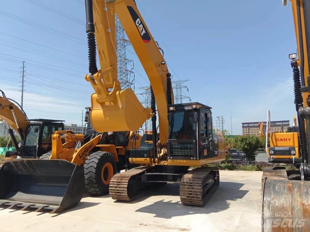 CAT 320 Vikšriniai ekskavatoriai