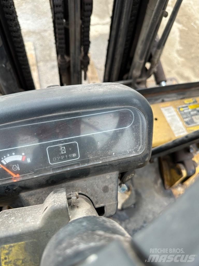 CAT GP 25 LPG (dujiniai) krautuvai