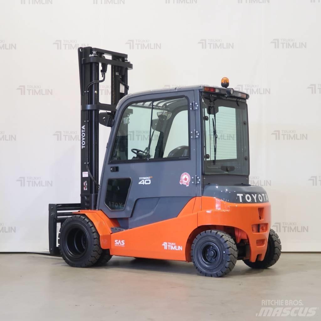 Toyota 8FBMT40 Elektriniai šakiniai krautuvai