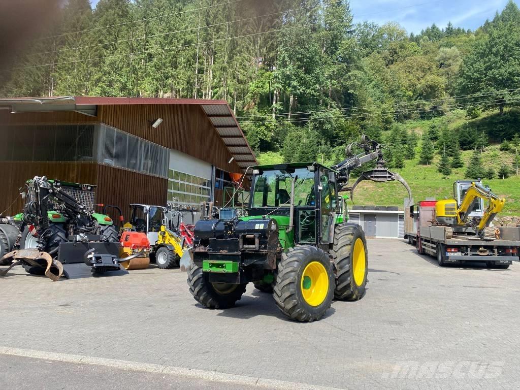 John Deere 6400 Miško traktoriai