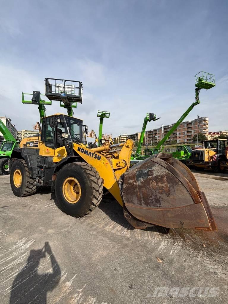 Komatsu WA 320-8 Naudoti ratiniai krautuvai