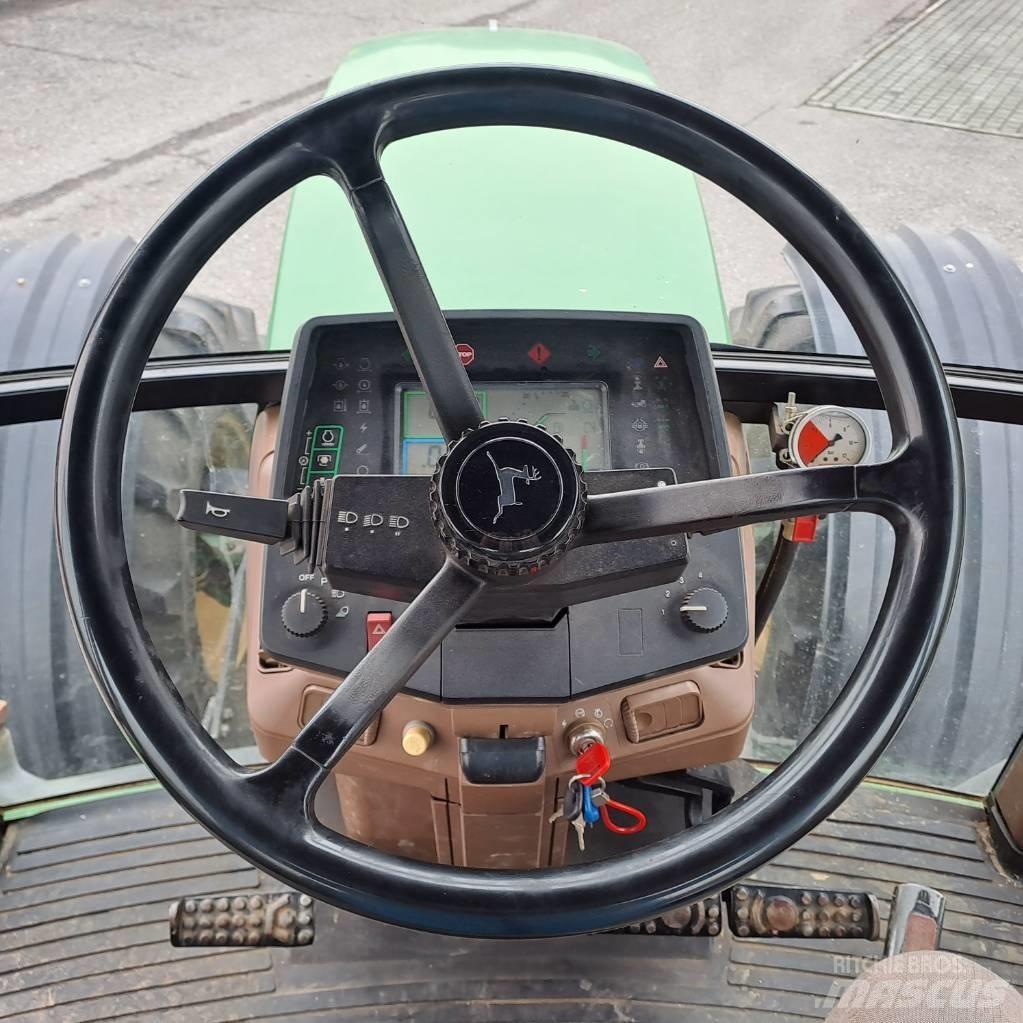 John Deere 7700 Traktoriai