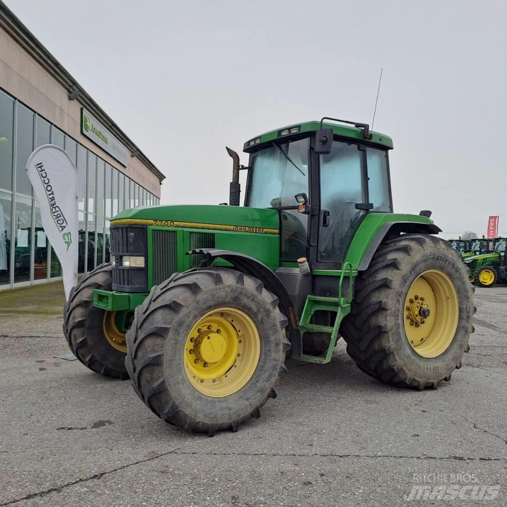 John Deere 7700 Traktoriai