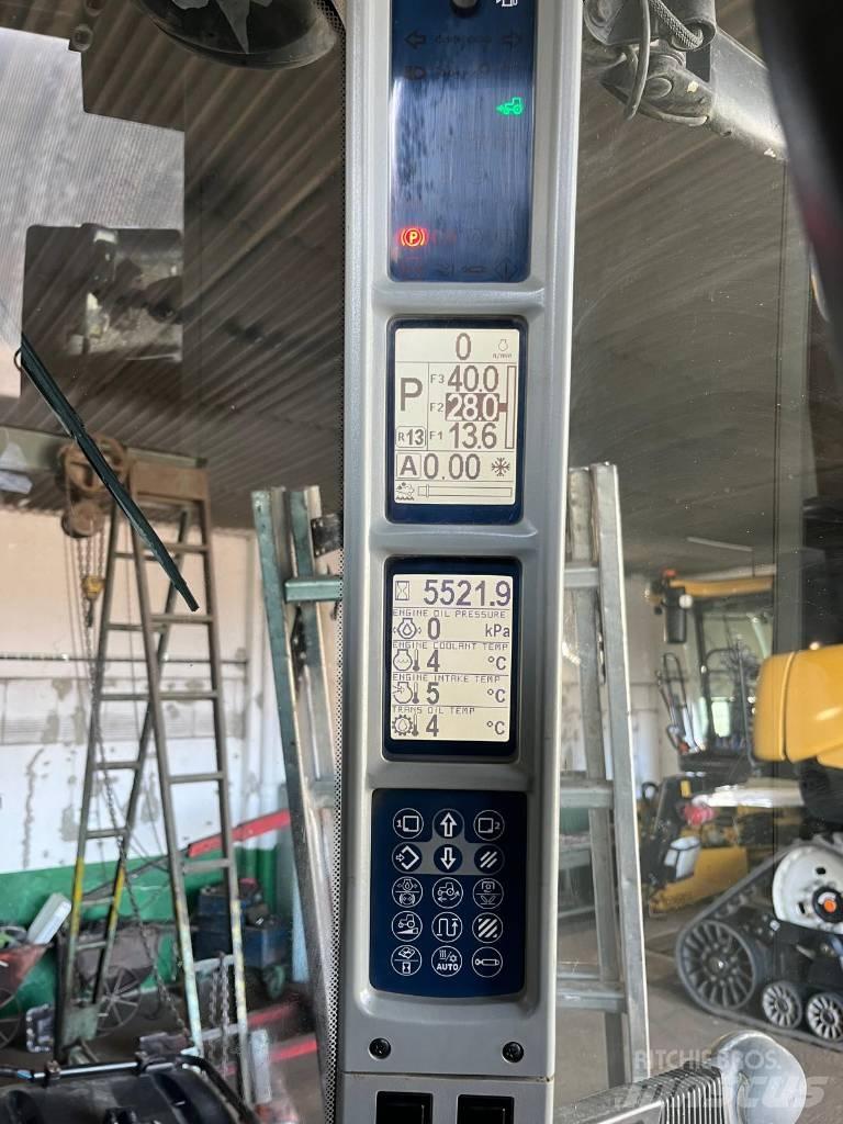 New Holland T 8.420 Traktoriai