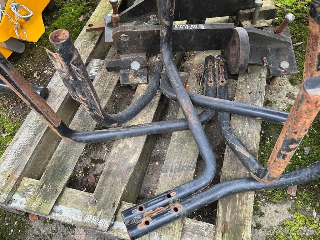 JCB Q FIT FORKS Kiti krovimo ir kasimo mechanizmai ir jų priedai
