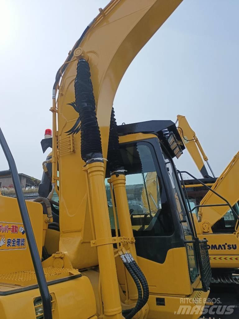 Komatsu PC130 Vikšriniai ekskavatoriai