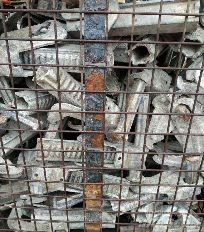 Peri BFD Clamps (Used) Klojiniai
