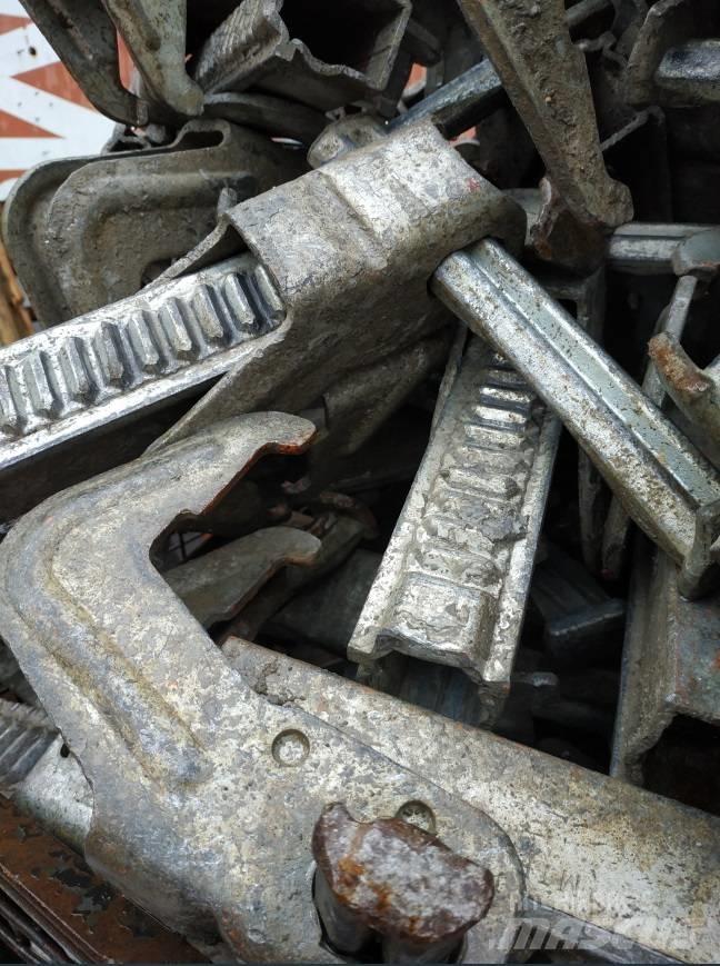 Peri BFD Clamps (Used) Klojiniai