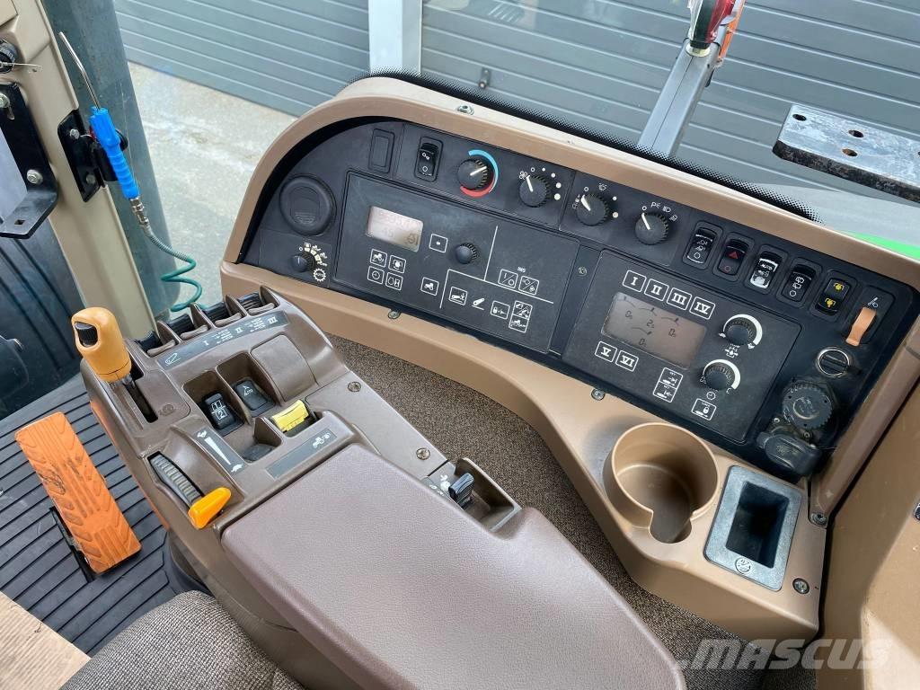 John Deere 8230 ILS Traktoriai