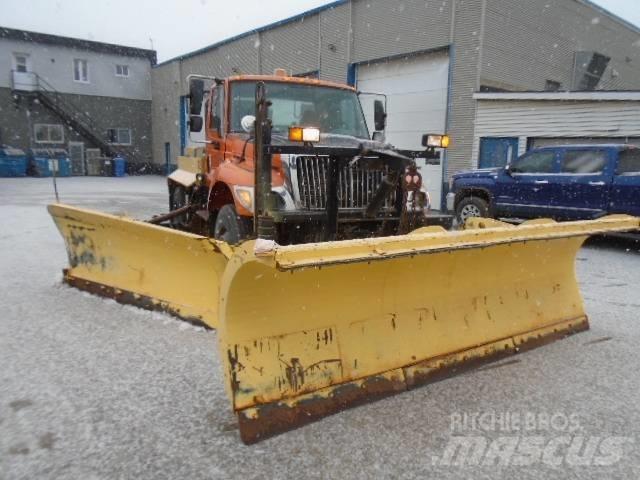 International 7400 Sniego peiliai ir valytuvai