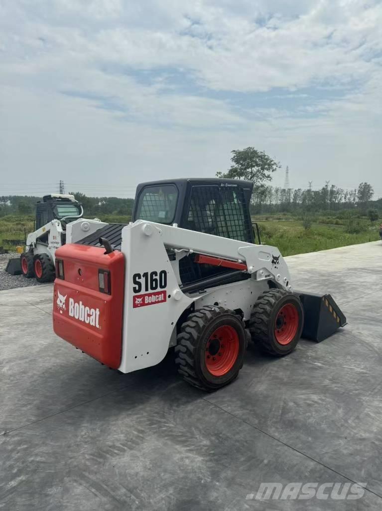 Bobcat S 160 Krautuvai su šoniniu pasukimu