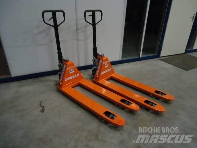 Doosan Pallettruck Rankiniai hidrauliniai vėžimėliai