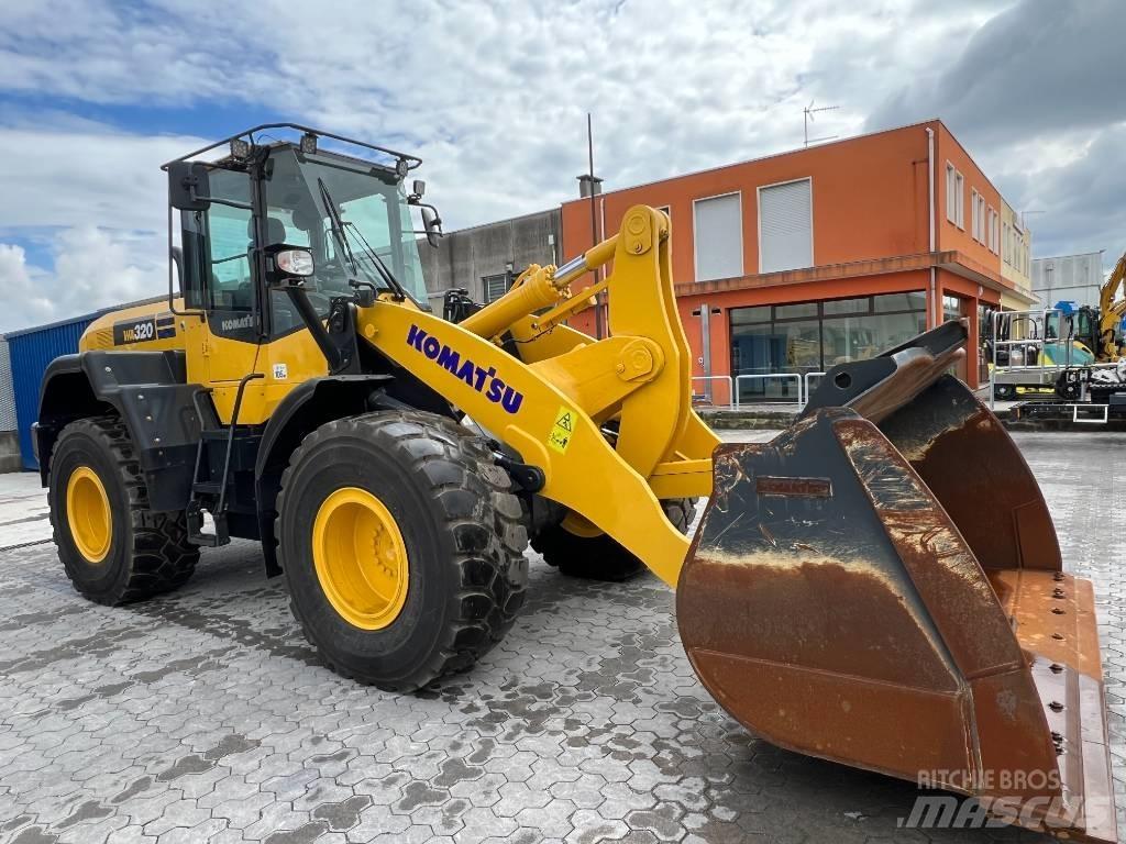 Komatsu WA320-7 Naudoti ratiniai krautuvai