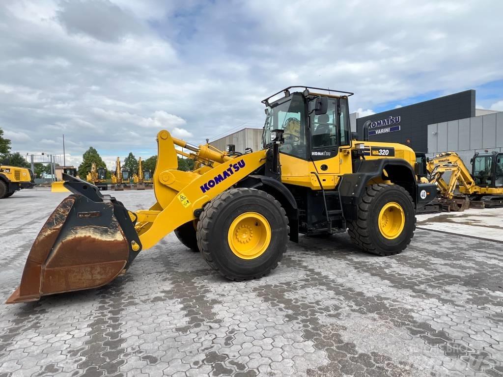 Komatsu WA320-7 Naudoti ratiniai krautuvai