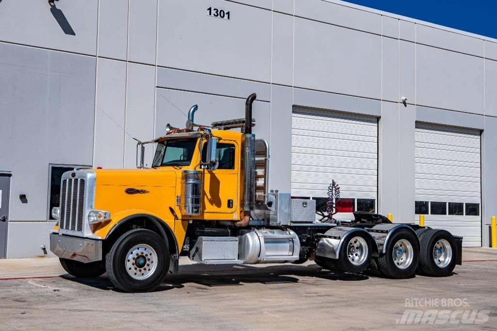 Peterbilt 388 Naudoti vilkikai