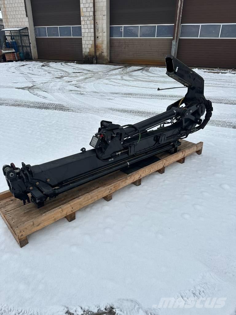 HMF FJ 600 Keltuvai-krautuvai