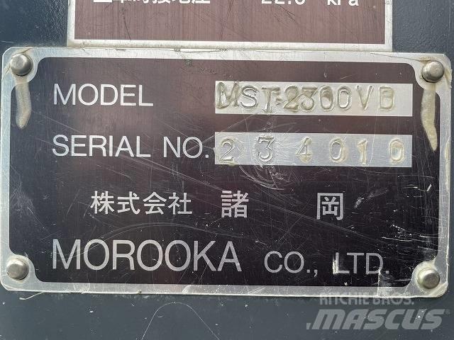 Morooka MST-2300VD Vikšrinė savivartė technika