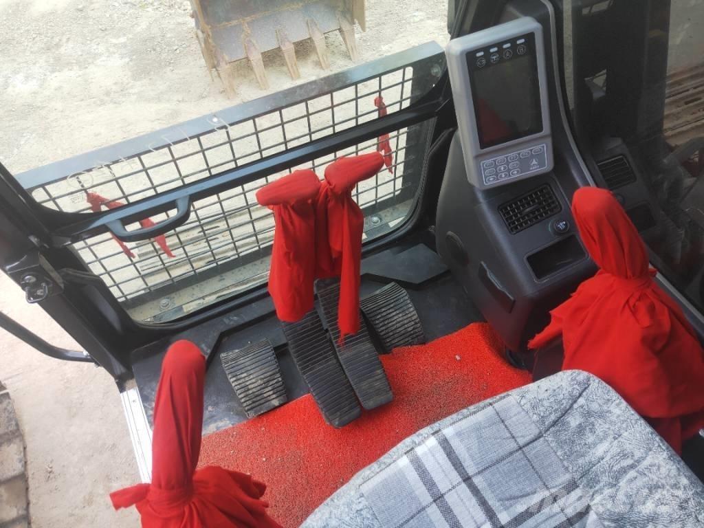 Sany SY215-9 Vikšriniai ekskavatoriai