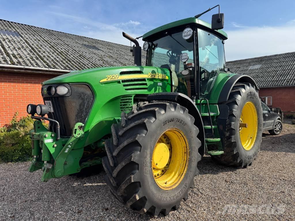 John Deere 7920 Traktoriai