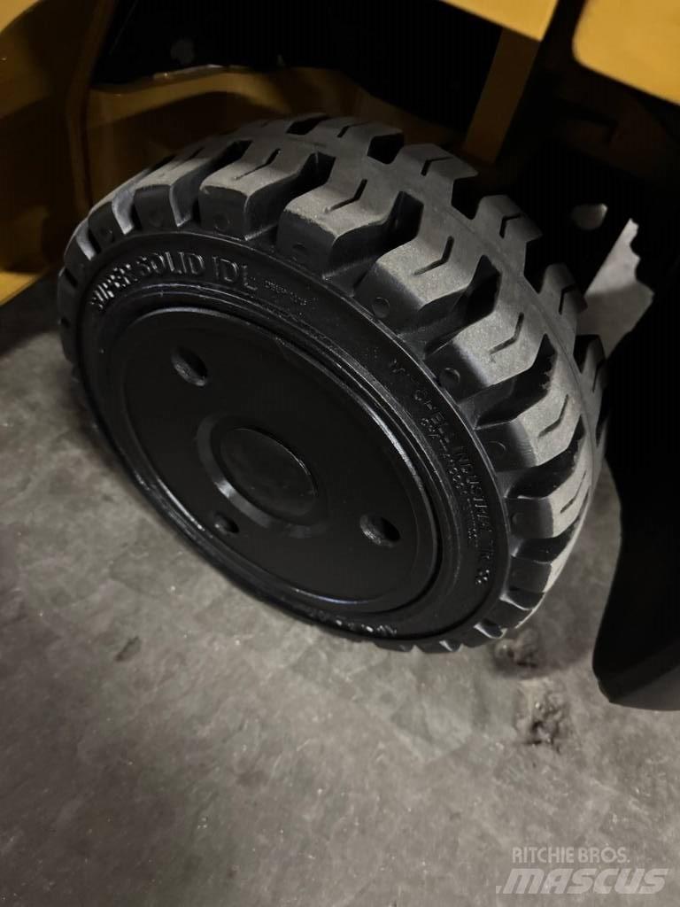 CAT 2C 5000 Šakiniai krautuvai - Kita
