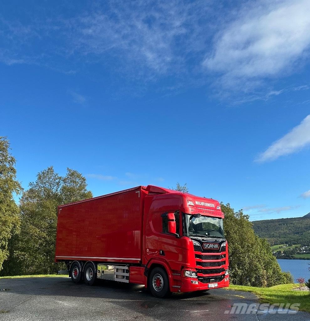 Scania R 590 Sunkvežimiai skiedroms vežti