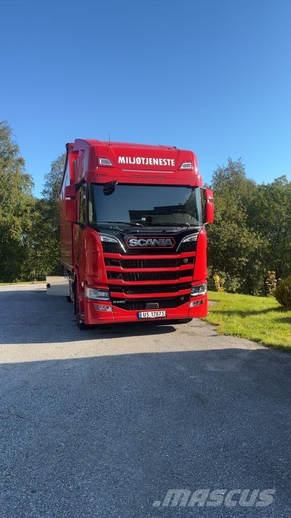 Scania R 590 Sunkvežimiai skiedroms vežti
