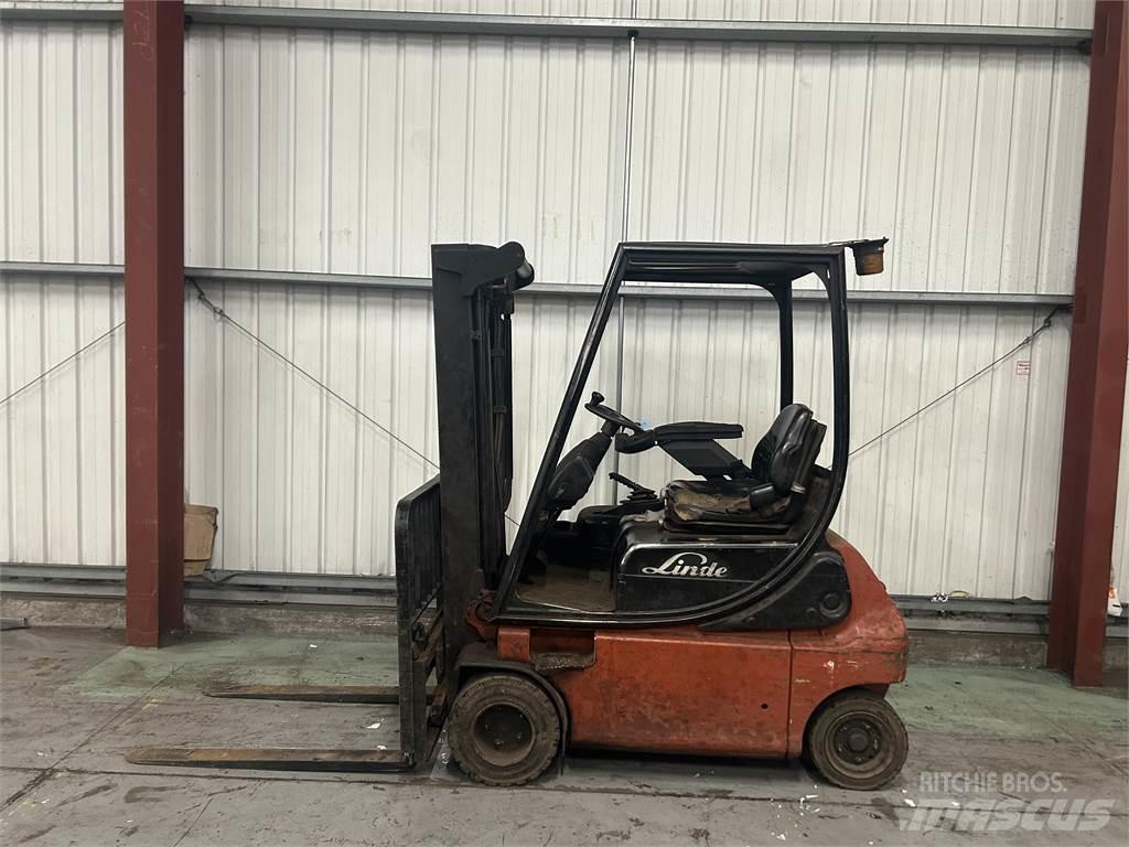Linde E18P-02 Elektriniai šakiniai krautuvai