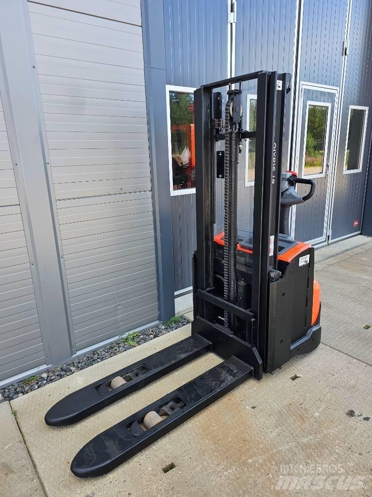 BT SWE 120 L Rankiniai vėžimėliai