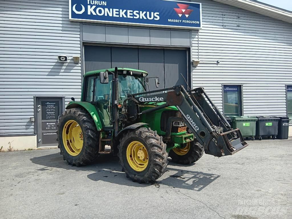 John Deere 6220 Traktoriai