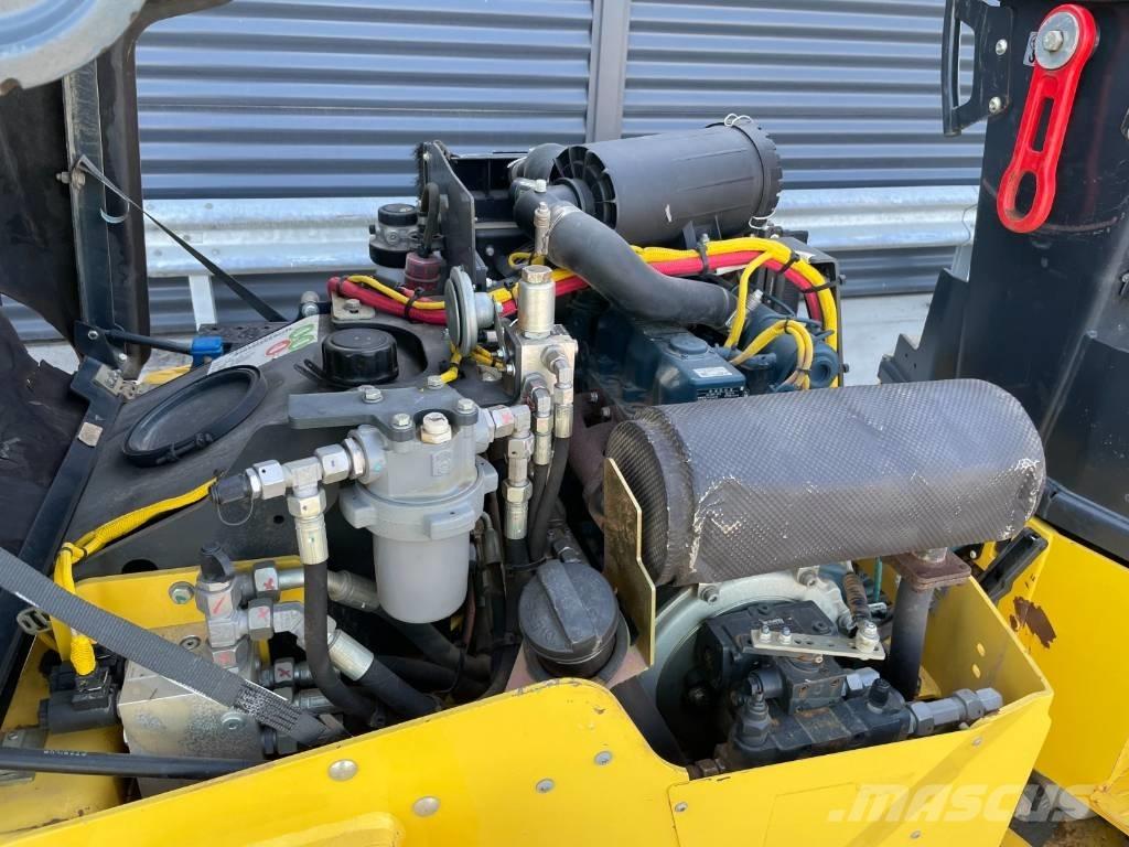 Bomag BW 120 AD-5 Porinių būgnų volai