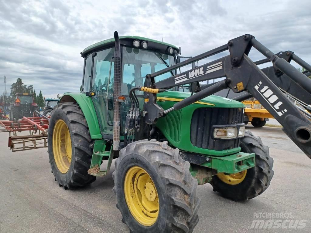 John Deere 6220 Traktoriai