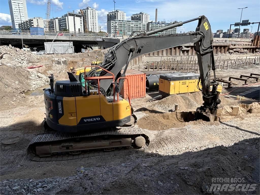 Volvo ECR235EL Vikšriniai ekskavatoriai
