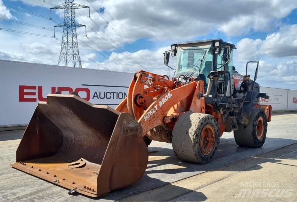 Hitachi ZW 220-6 Naudoti ratiniai krautuvai