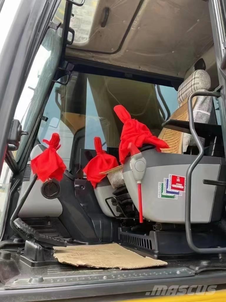 Komatsu PC450-8 Vikšriniai ekskavatoriai