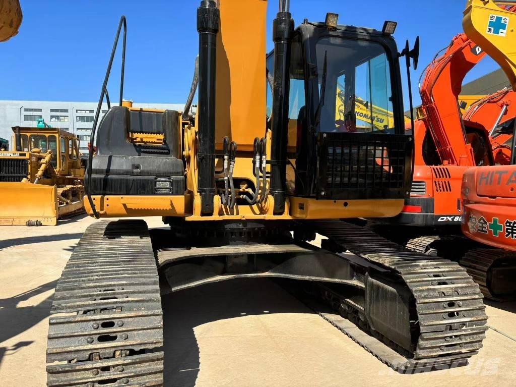 CAT 325 D Vikšriniai ekskavatoriai