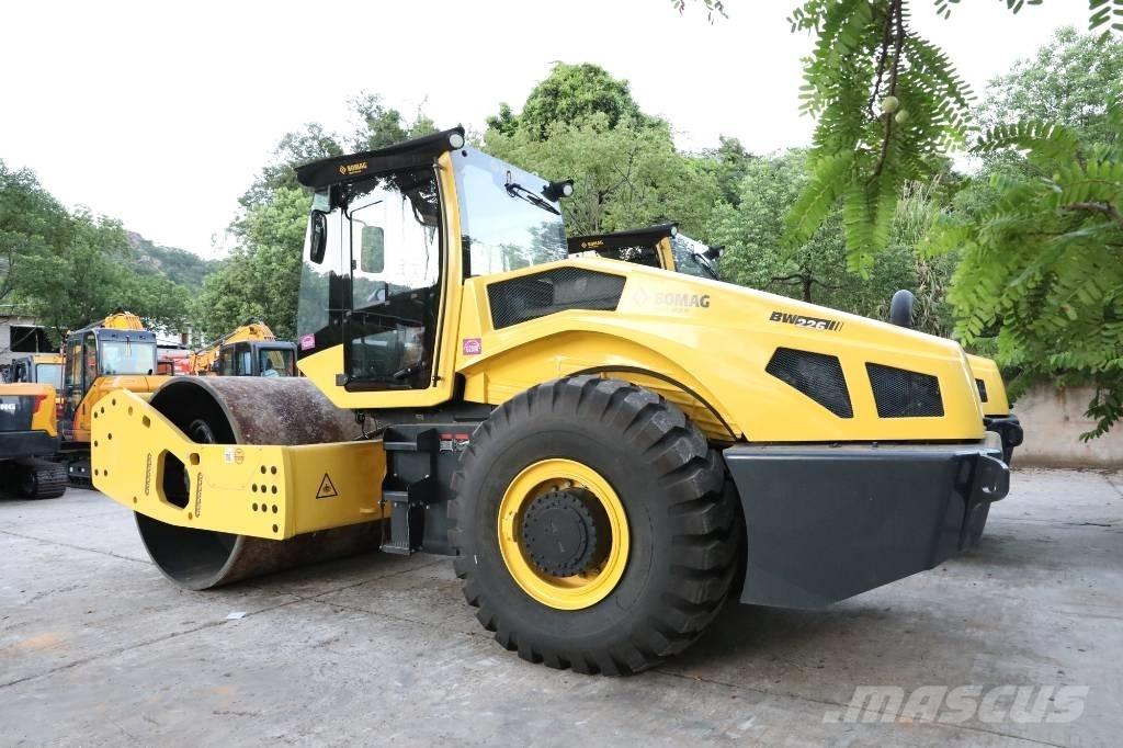 Bomag BW 226 BVC-5 Porinių būgnų volai