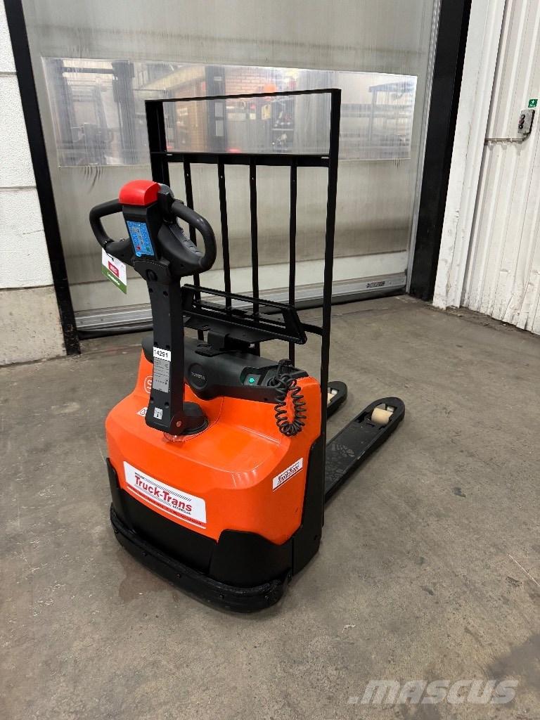 Toyota LWI160 Mažų aukščių keltuvai