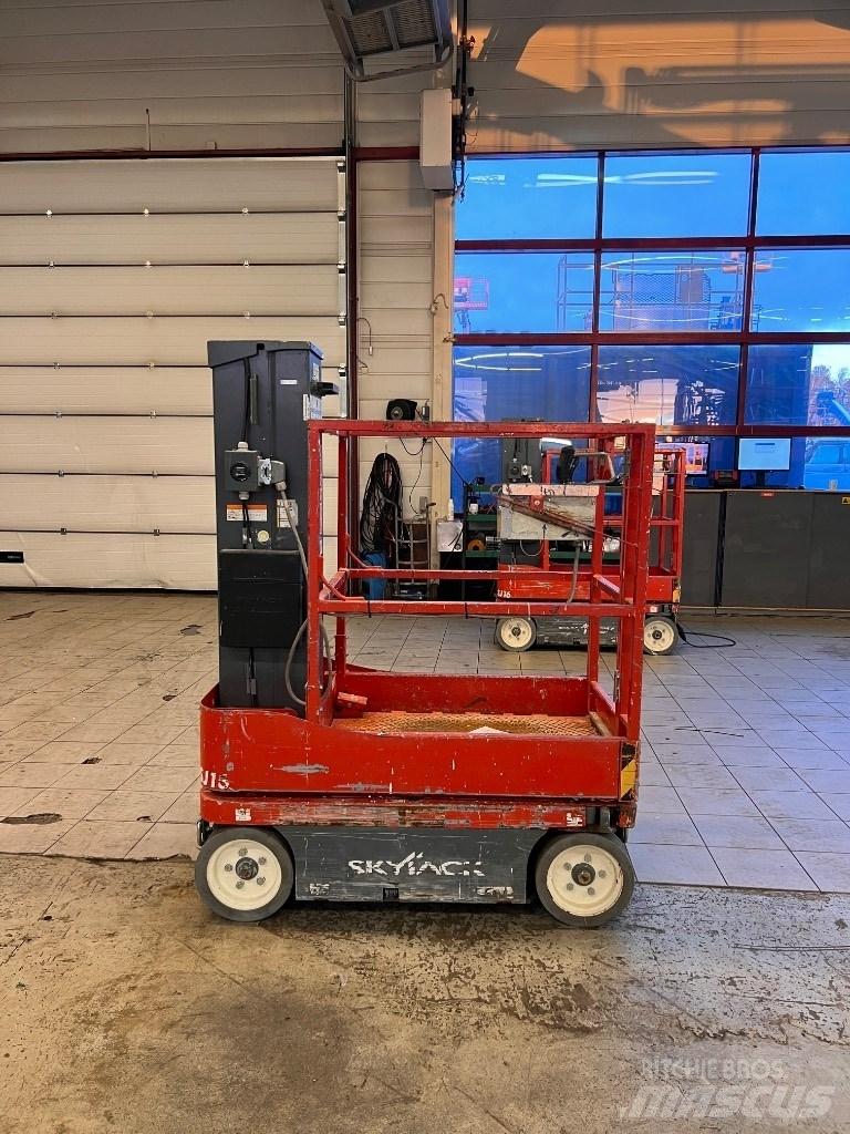 SkyJack SJ 16 Vertikalūs stiebiniai keltuvai