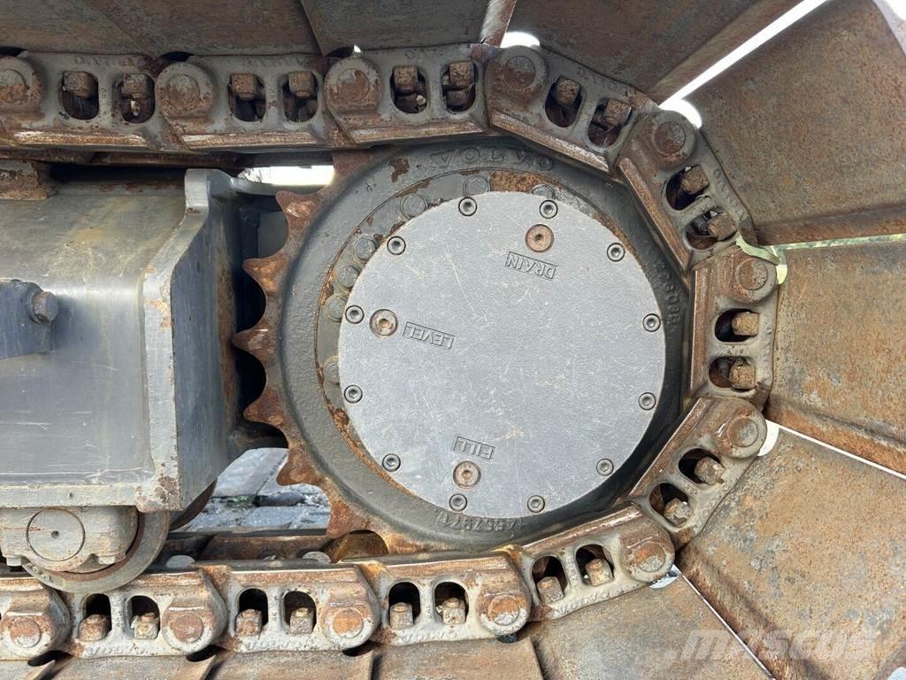 Volvo ECR145EL Vikšriniai ekskavatoriai