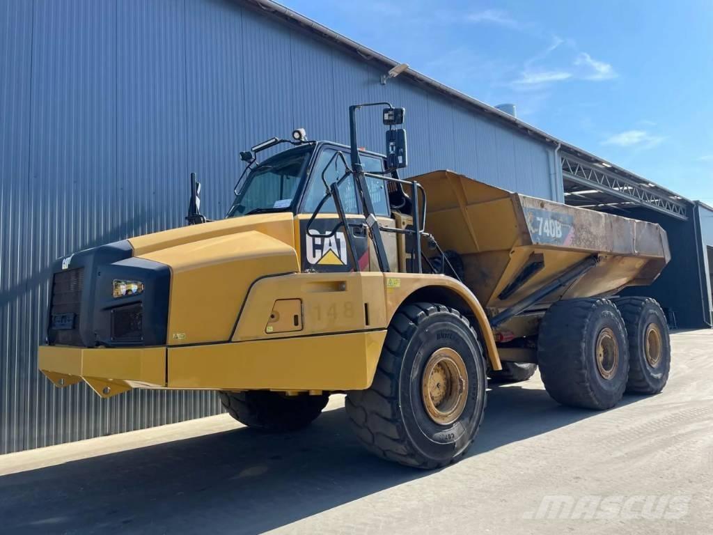 CAT 740B Karjeriniai savivarčiai