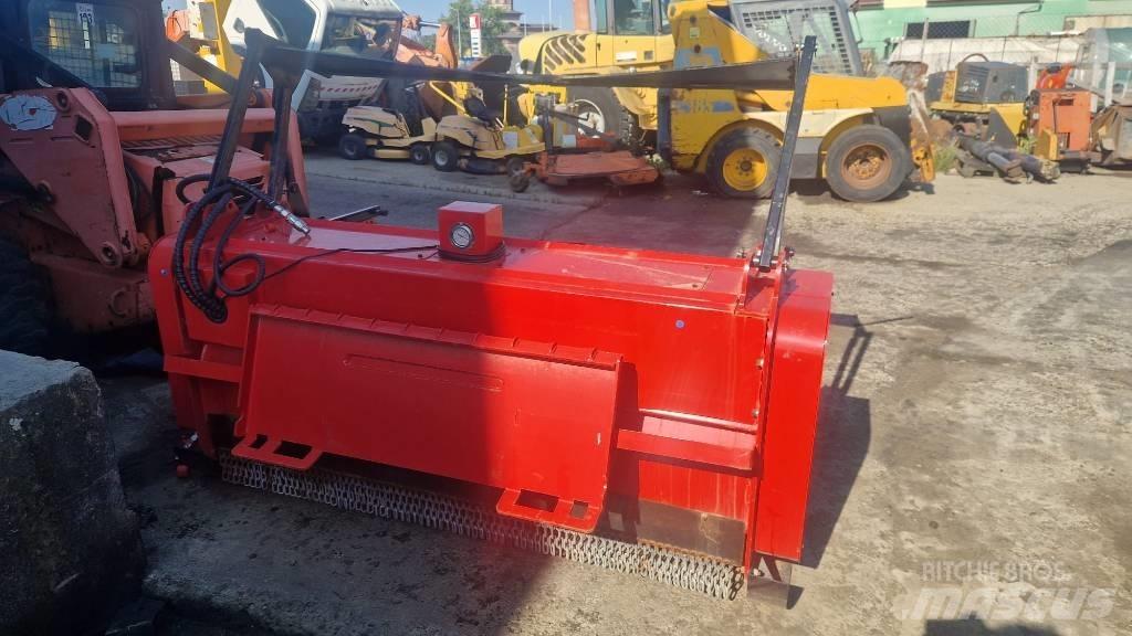 CAT ASV RC100 Krautuvai su šoniniu pasukimu