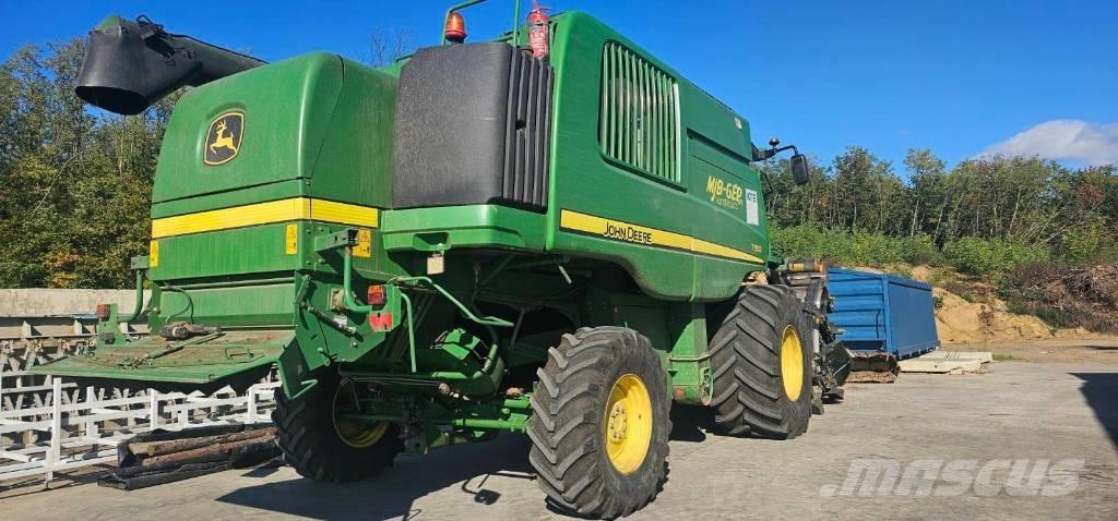 John Deere T 550 Derliaus nuėmimo kombainai