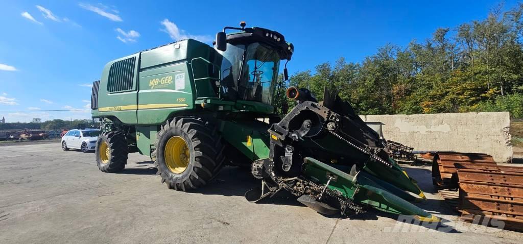 John Deere T 550 Derliaus nuėmimo kombainai