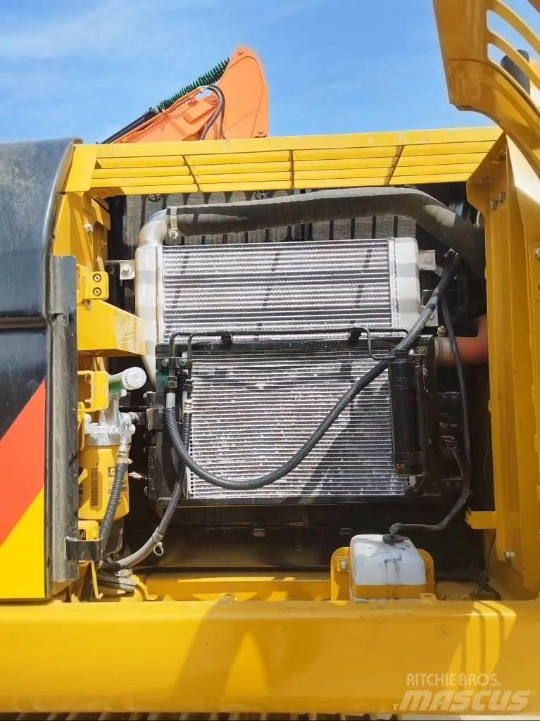 CAT 320 D 2 Vidutinės galios ekskavatoriai 7-12 t