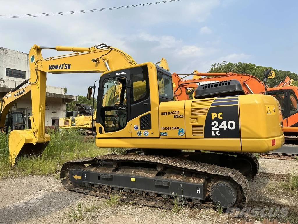 Komatsu PC240-8 Vikšriniai ekskavatoriai