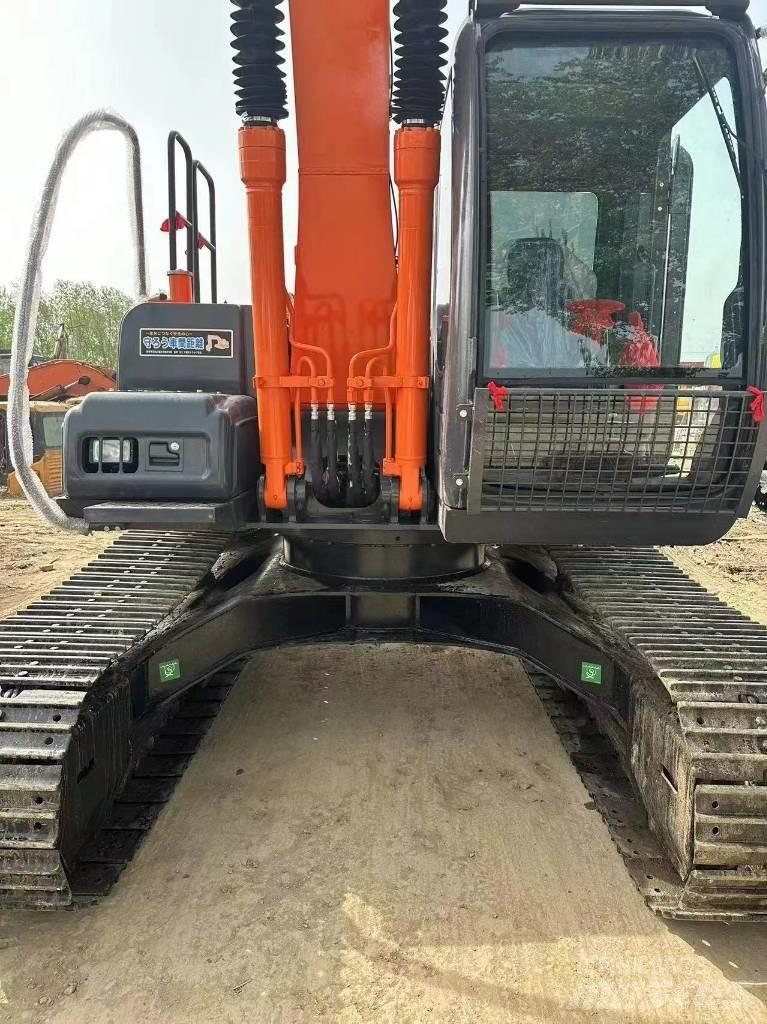 Hitachi ZX 130 Vikšriniai ekskavatoriai