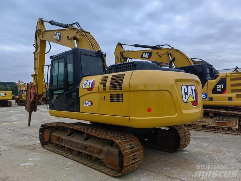 CAT CAT 323GX Vikšriniai ekskavatoriai